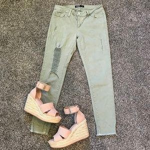 Just Black Distressed Skinny Crop Jeans